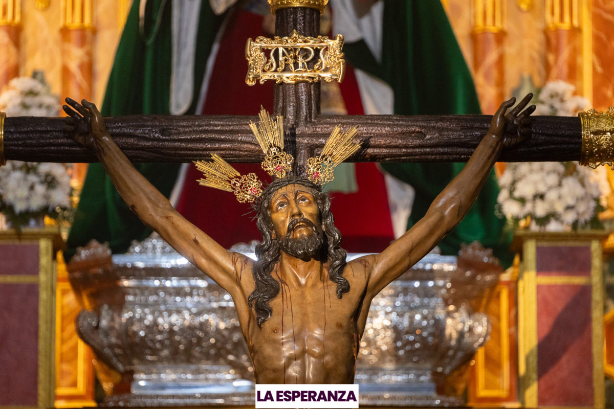 Fotograf As Besapi S Al Stmo Cristo De La Expiraci N Hermandad