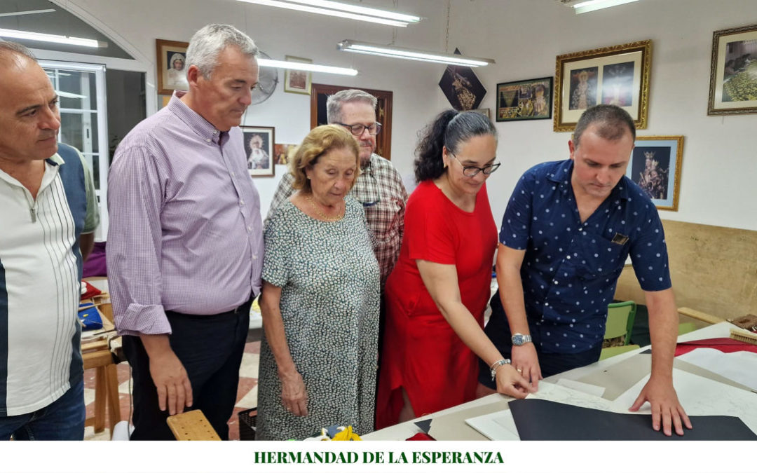 VISITA AL TALLER DE BORDADOS DE CHARO BERNARDINO.