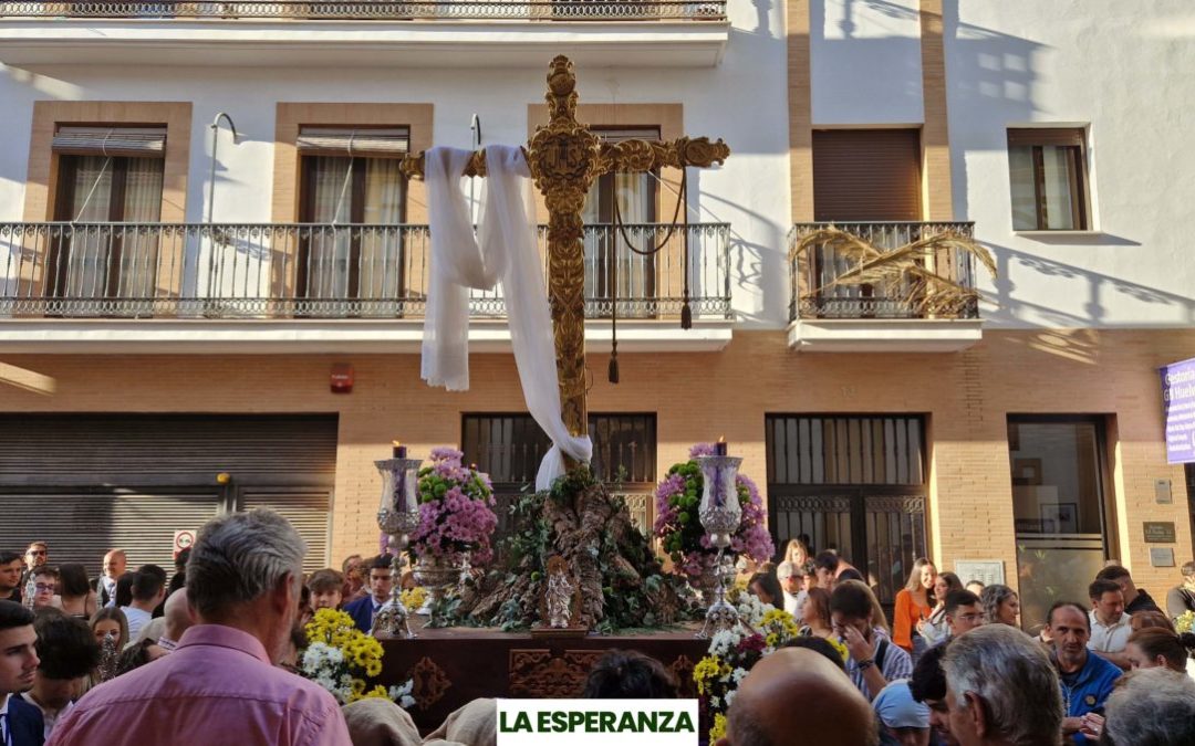 RECIBIMIENTO CRUZ DE MAYO HERMANDAD DEL NAZARENO